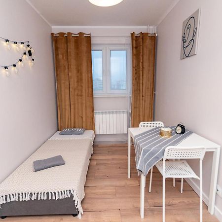 Regem Wola Apartment Varşovia Exterior foto